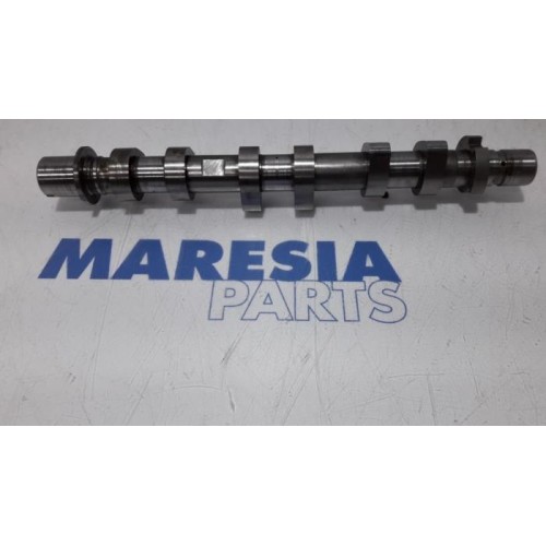 Renault - Clio - Camshaft