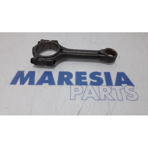 Renault - Clio - Connecting rod
