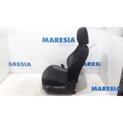Peugeot - 308 - Sitz links