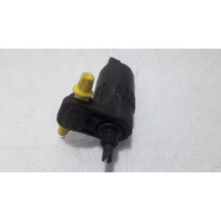 Fiat - 500 - Scheibensprüherpumpe vorne