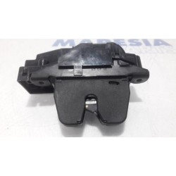 Peugeot - 308 - Tailgate lock mechanism