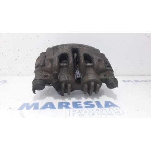 Renault - Master - Remklauw (Tang) links-voor