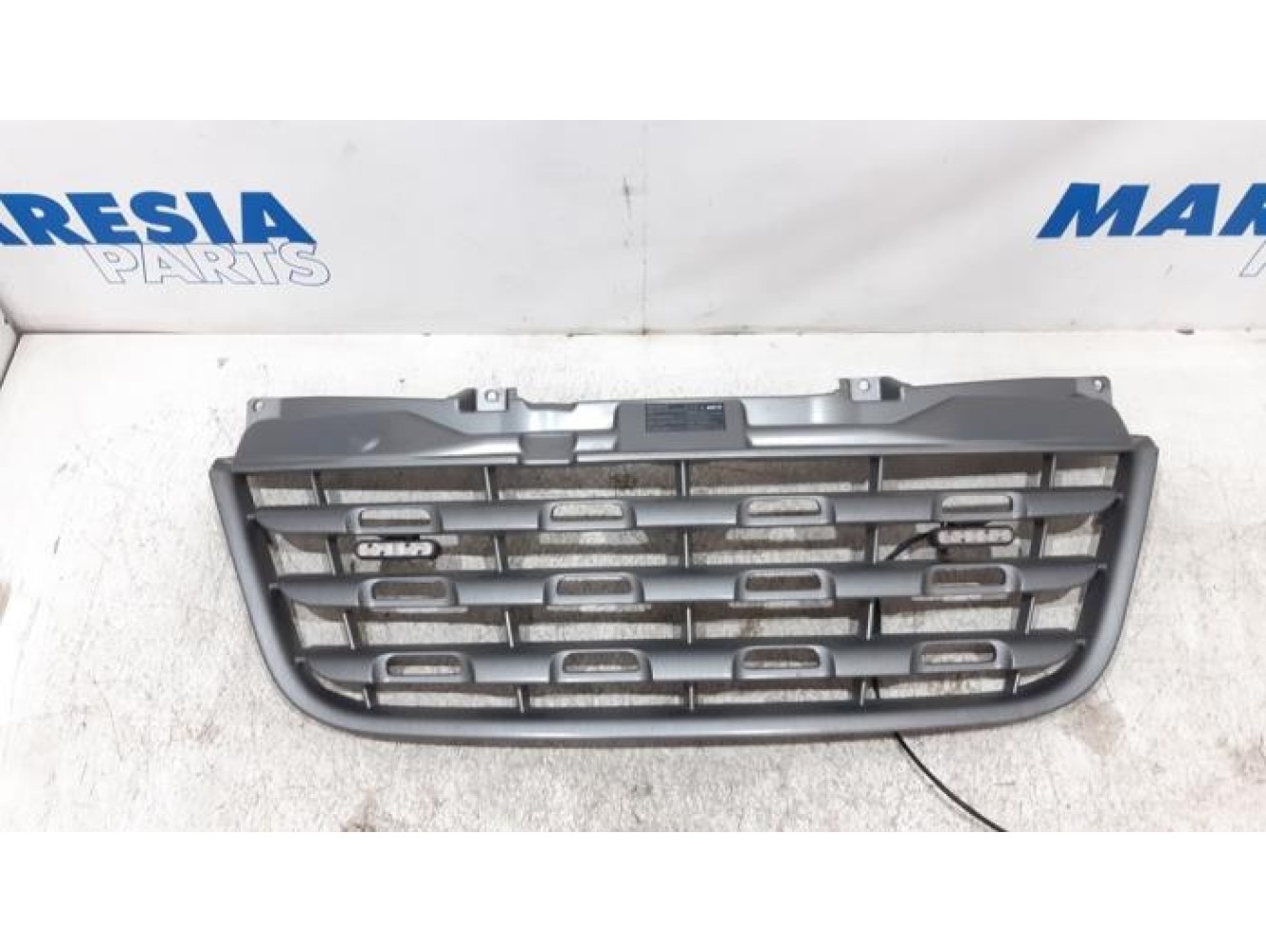 Renault - Master - Grill