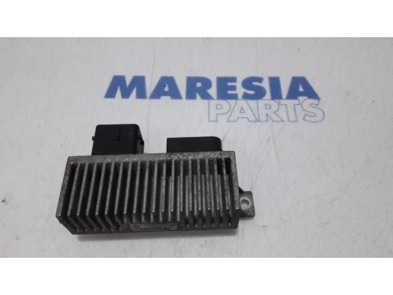 Renault - Master - Glow plug relay
