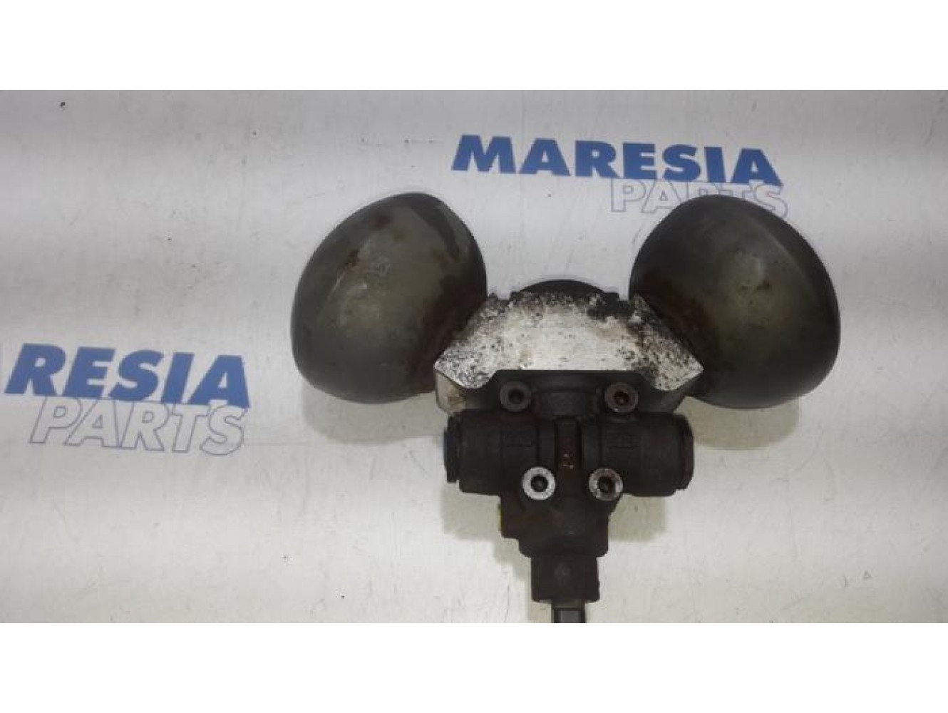 Citroen - C6 - Suspension sphere