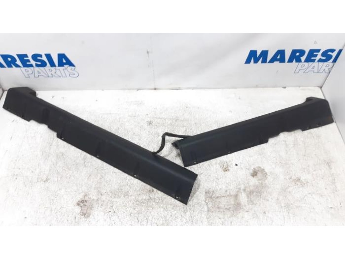 Citroen - C6 - Zijskirt links