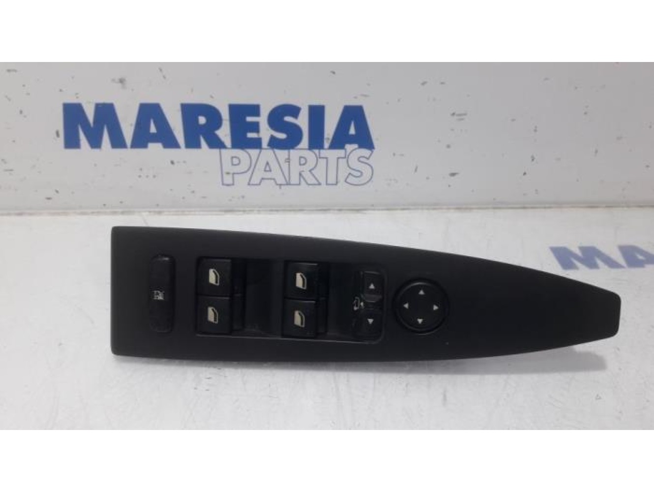 Citroen - C6 - Multi-functional window switch