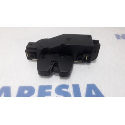 Citroen - C6 - Tailgate lock mechanism