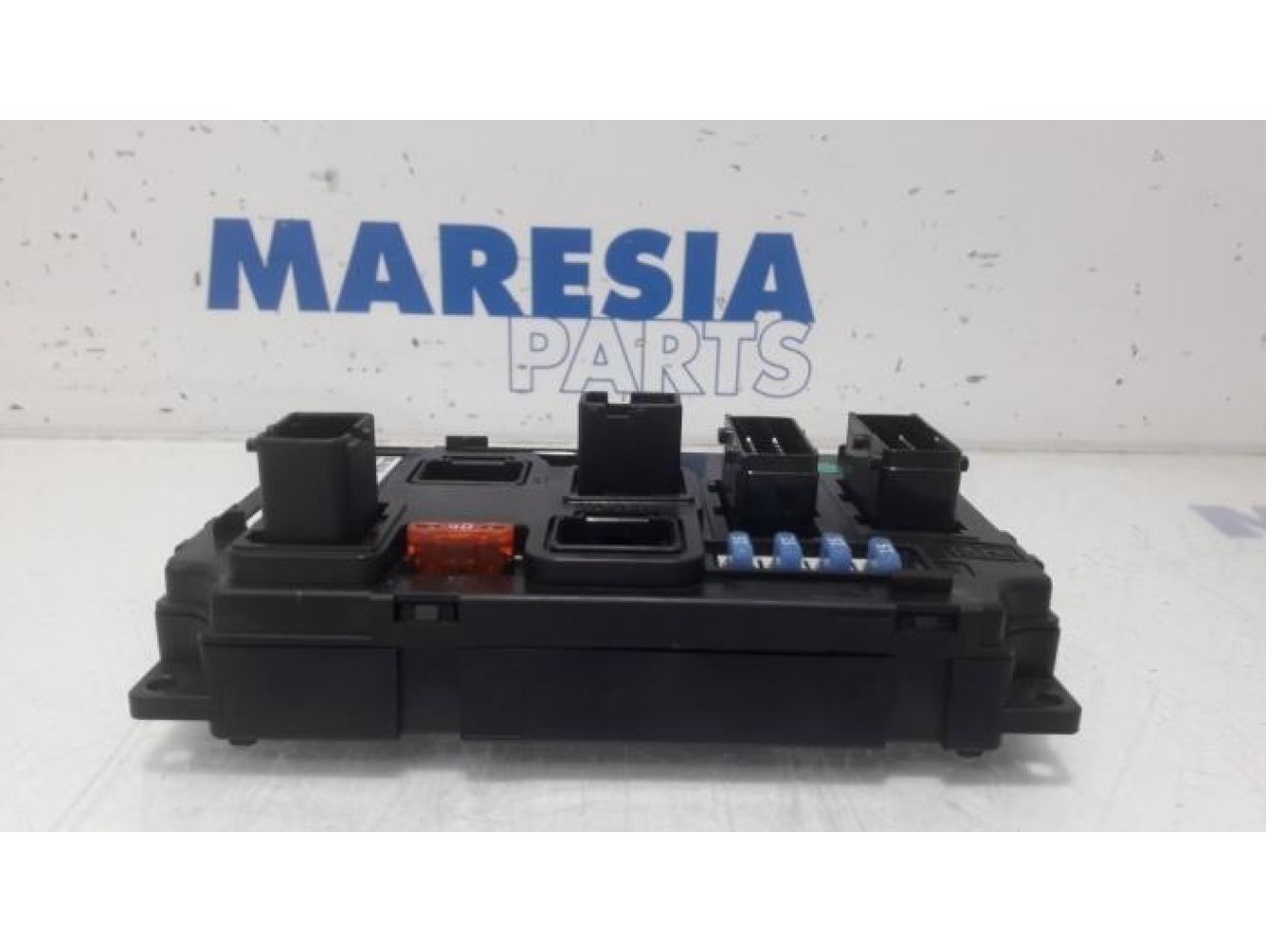 Citroen - C6 - Fuse box