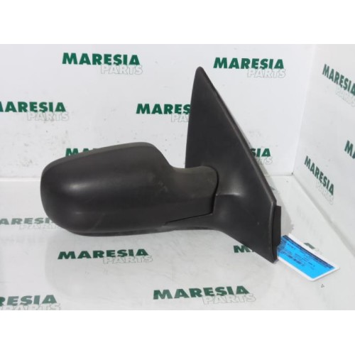 Renault - Megane - Wing mirror, right