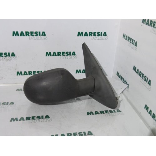 Renault - Megane - Wing mirror, right