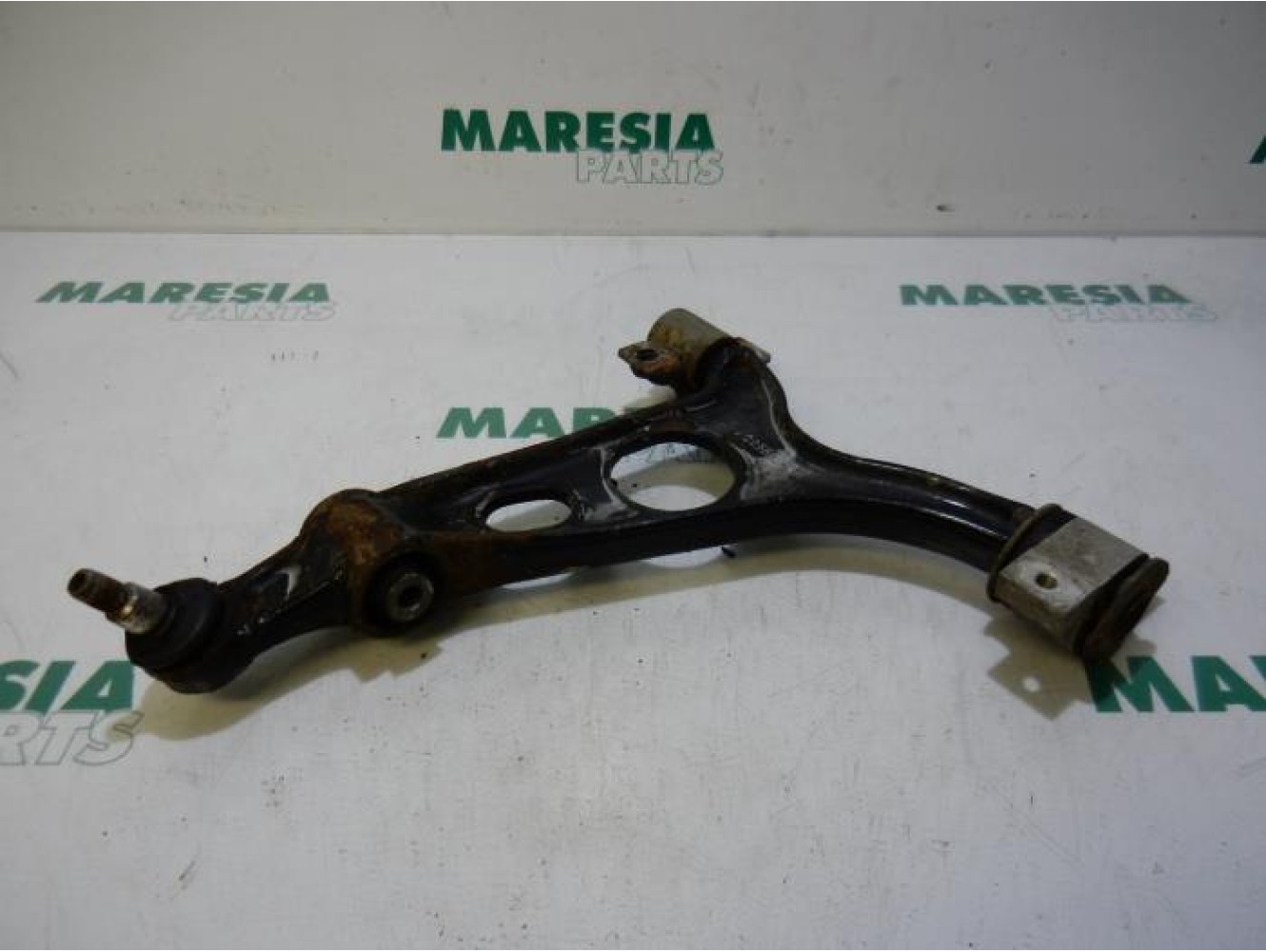 Alfa Romeo - 156 - Front lower wishbone, right