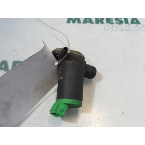 Peugeot - 206 - Scheibensprüherpumpe vorne