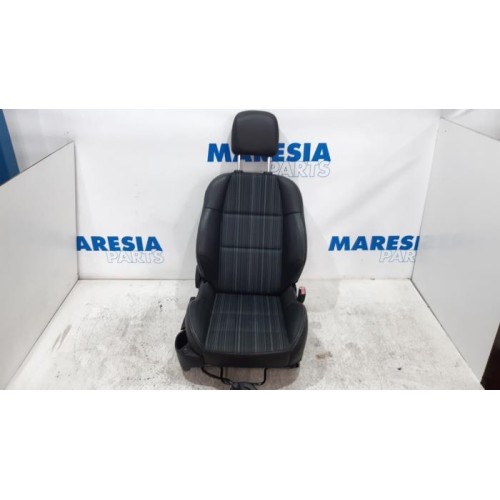 Peugeot - 307 - Seat, right