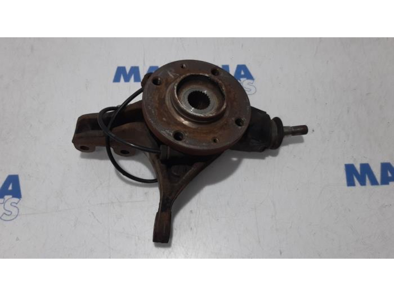 Peugeot - 307 - Knuckle, front right
