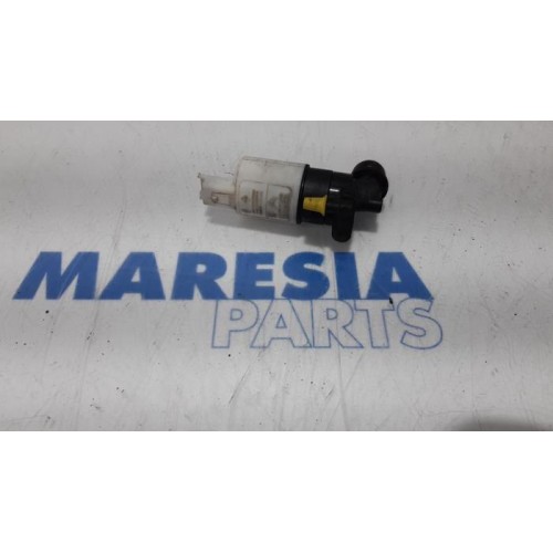 Peugeot - 307 - Front windscreen washer jet