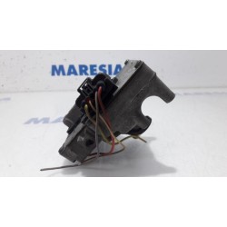 Peugeot - 307 - Front wiper motor