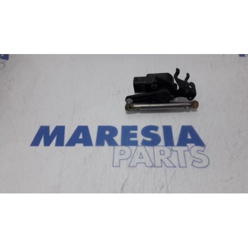 Peugeot - 307 - Headlight motor