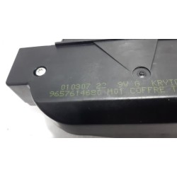 Peugeot - 307 - Tailgate lock mechanism