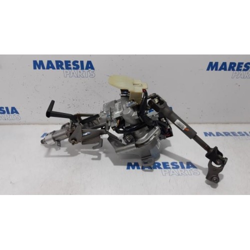 Renault - Megane - Steering column housing