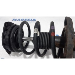 Renault - Megane - Front shock absorber rod, right