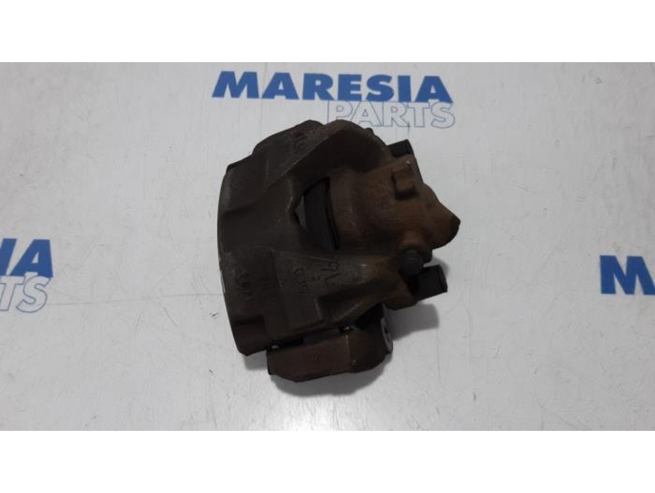 Renault - Megane - Front brake calliper, left