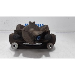 Renault - Megane - Front brake calliper, right