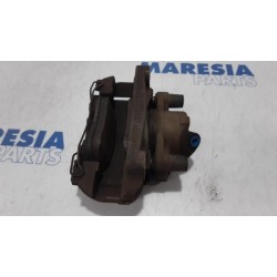Renault - Megane - Front brake calliper, right