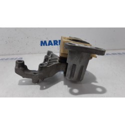Renault - Megane - Engine mount