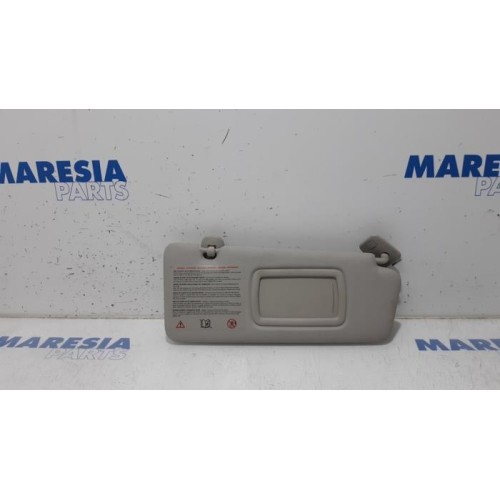Renault - Megane - Sun visor