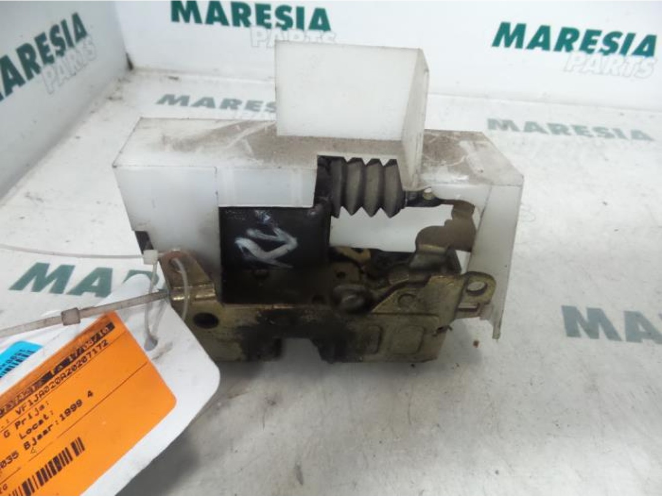 Renault - Megane Scenic - Front door lock mechanism 4-door, right