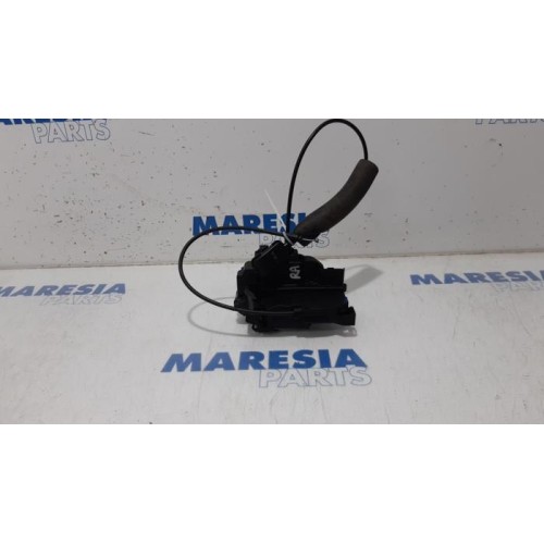 Renault - Megane - Rear door mechanism 4-door, right