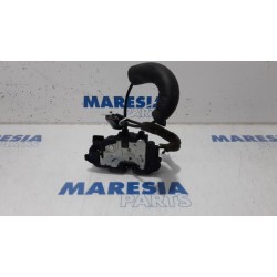 Renault - Megane - Front door lock mechanism 4-door, right
