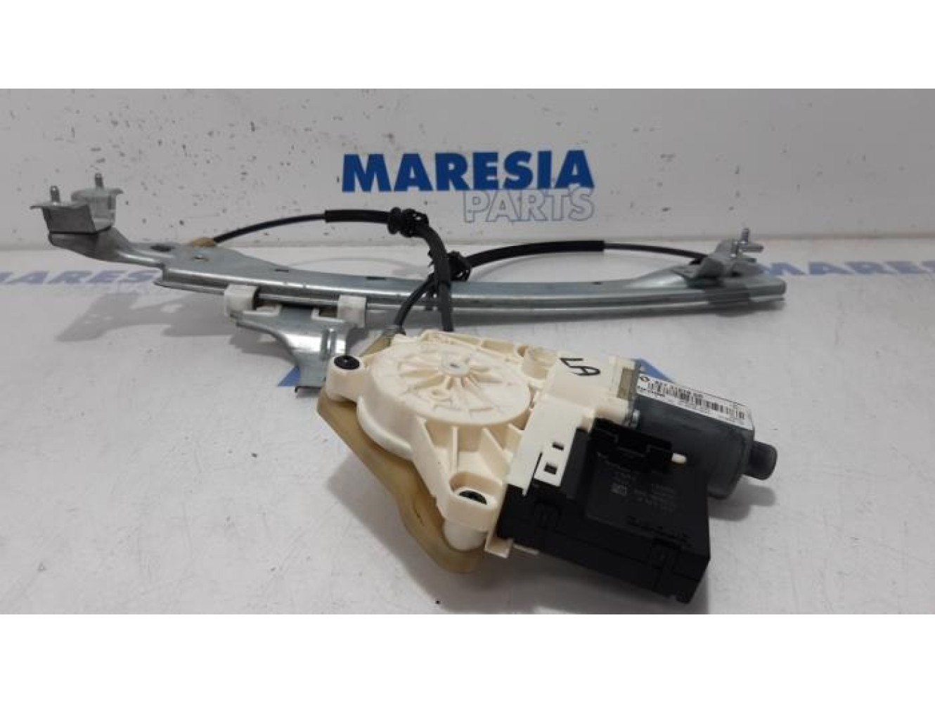 Renault - Megane - Rear door window mechanism 4-door, left