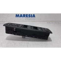 Renault - Megane - Multi-functional window switch