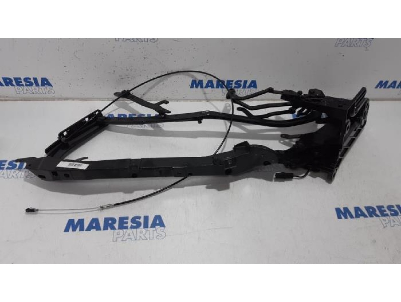 Peugeot - 307 - Convertible top hinge