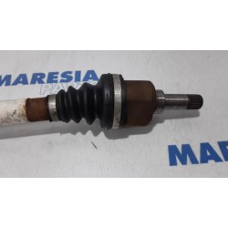 Peugeot - 207 - Aandrijfas links-voor