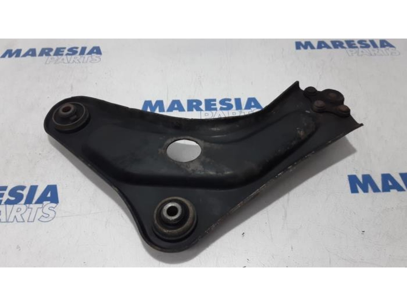 Peugeot - 207 - Front lower wishbone, right