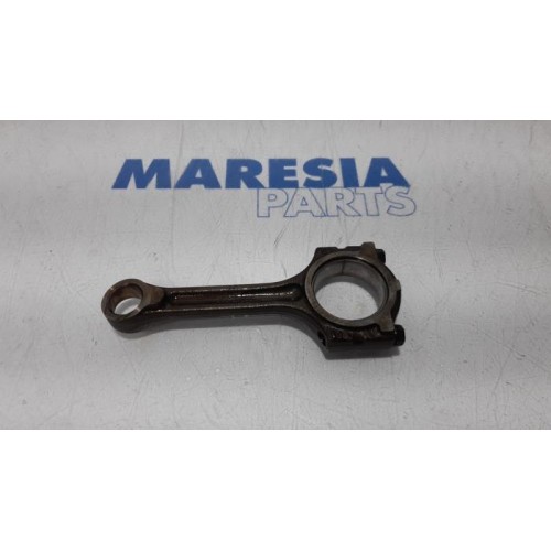 Renault - Clio - Connecting rod