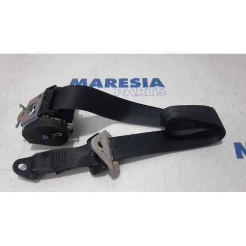 Peugeot - 207 - Rear seatbelt, right