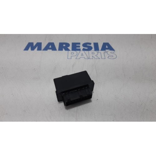 Peugeot - 207 - Relay