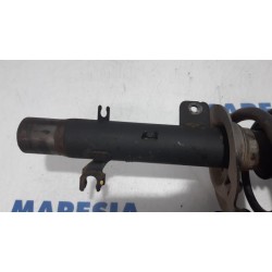 Peugeot - 208 - Front shock absorber rod, right