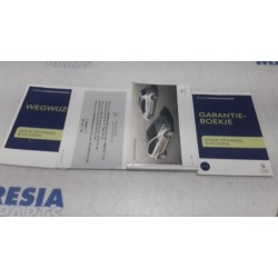 Peugeot - 208 - Instruction Booklet