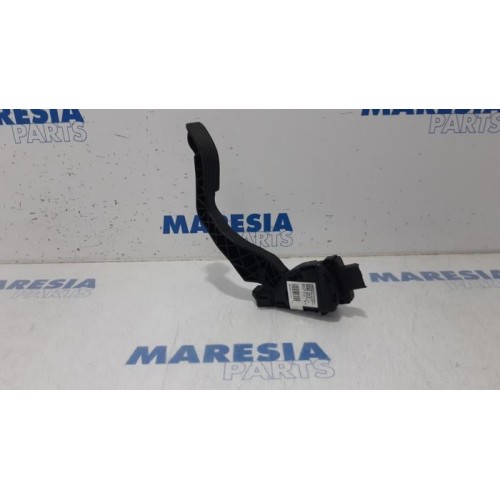 Peugeot - 208 - Throttle pedal position sensor