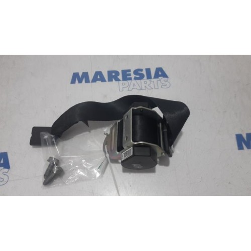Renault - Megane - Rear seatbelt, right