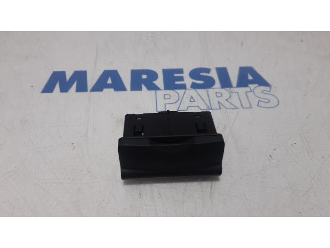 Renault - Megane - AUX/USB aansluiting
