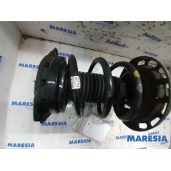 Renault - Megane - Front shock absorber rod, left