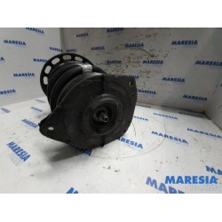 Renault - Megane - Front shock absorber rod, left