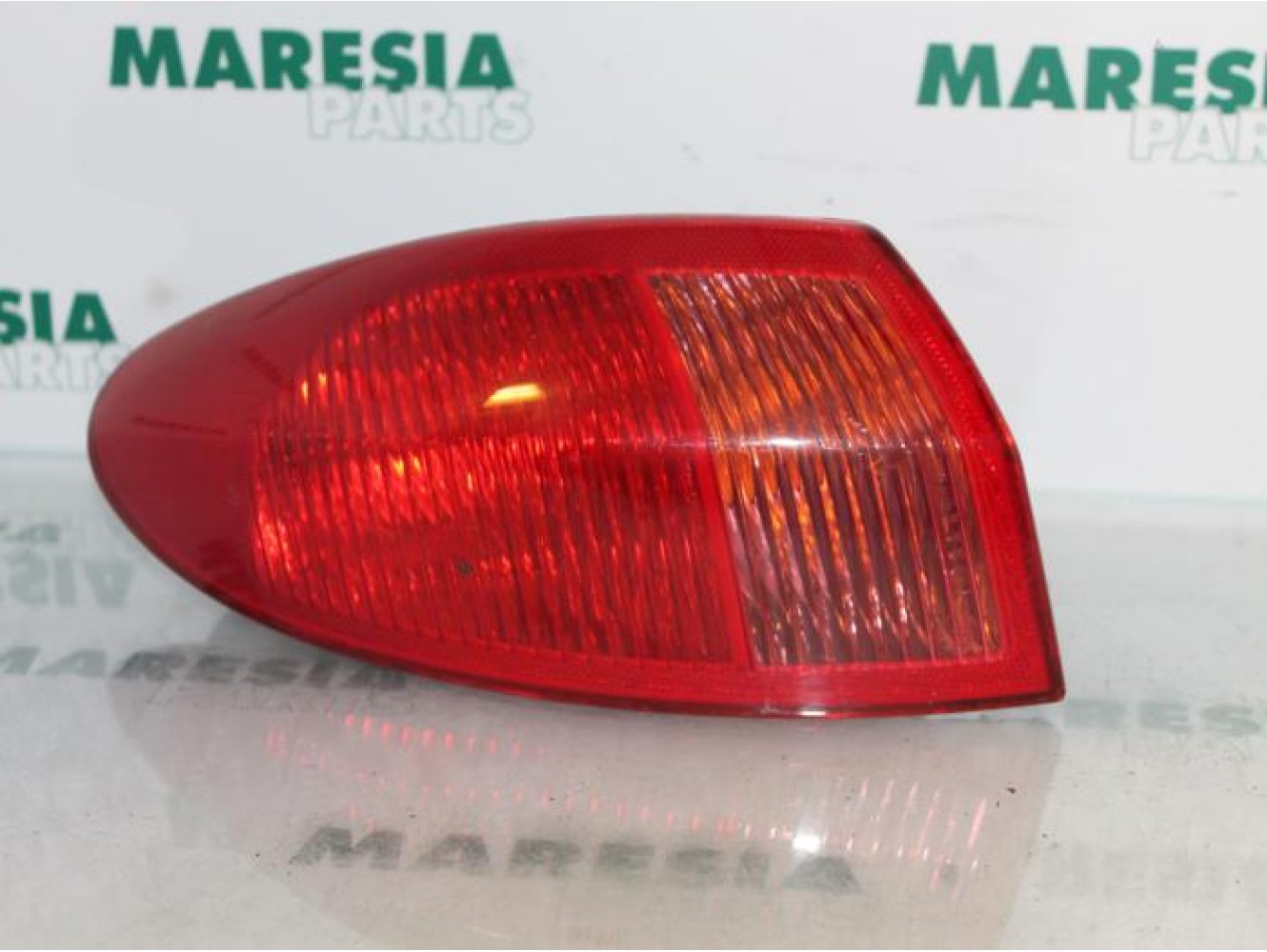 Alfa Romeo - 147 - Achterlicht links