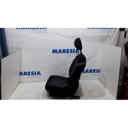 Citroen - C3 - Seat, right